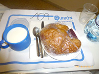 朝食はパン類とドリンクだけで物足りない気がしました。母乳の出にはあんまりよくない食事ですよね…?(苦笑)