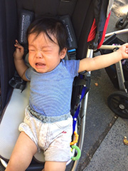 「いやー！まだ帰るもんかー！！」