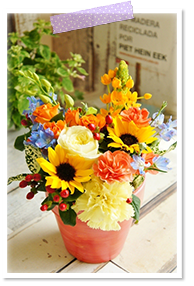 1日につき先着10名まで、どんなアレンジメントが贈られるのか写真をメールしてくれる。贈る側にとって、どんなアレンジになったのかを知ることができて安心!